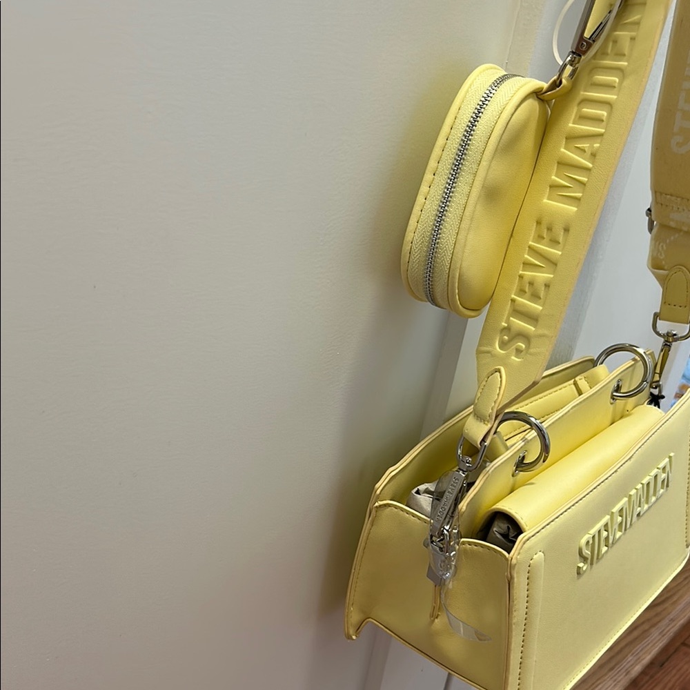 Steve Madden Yellow Crossbody Bag Set - Picture 4 of 7